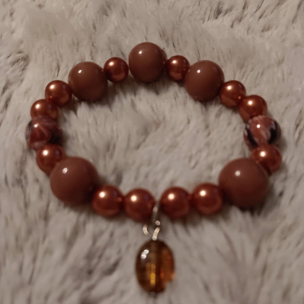 Chic Rose Gold and Brown Beaded Bracelet with Amber Accent